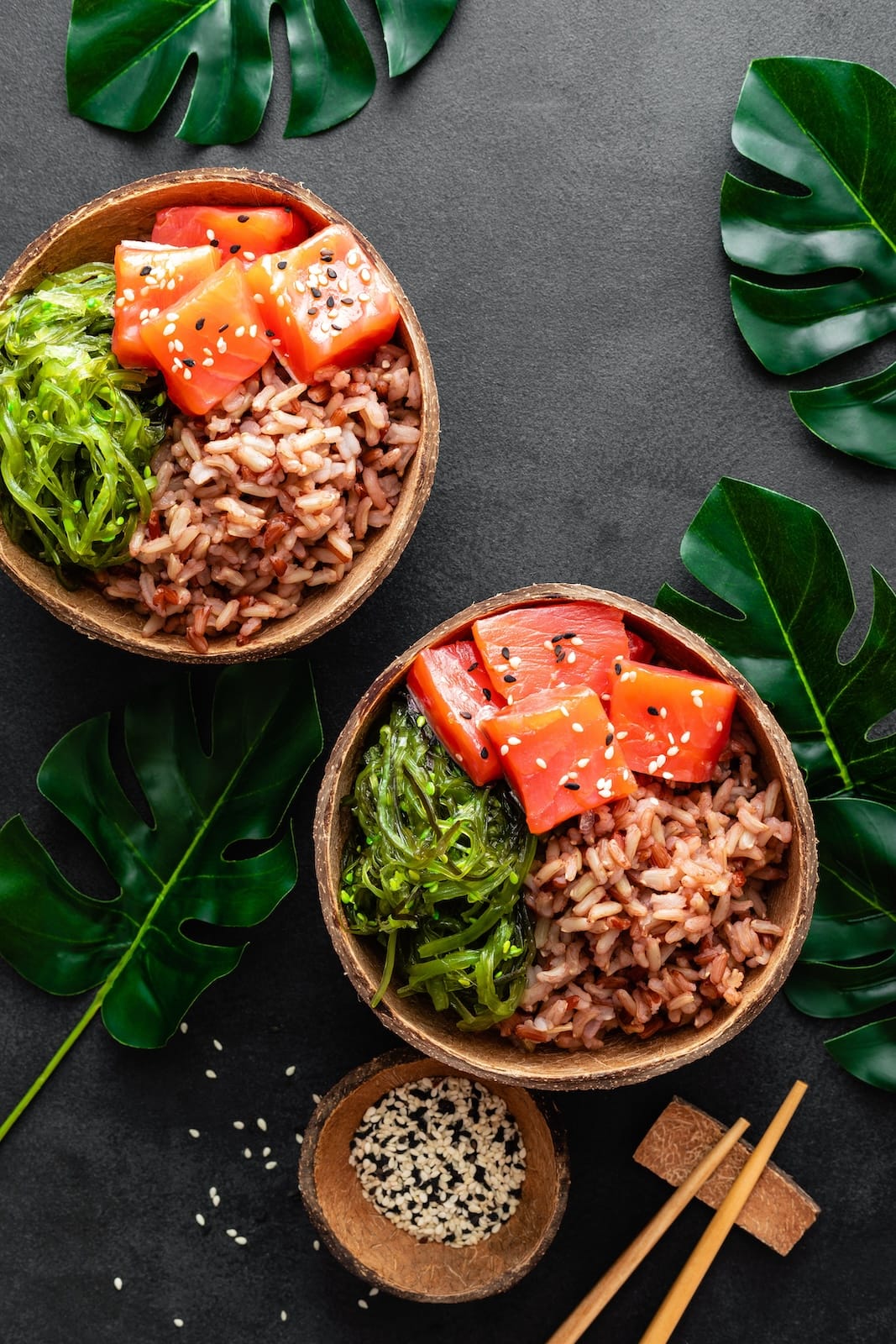 poke-bowl-with-raw-salmon-fish-chuka-salad-and-ri-2023-11-27-05-00-57-utc